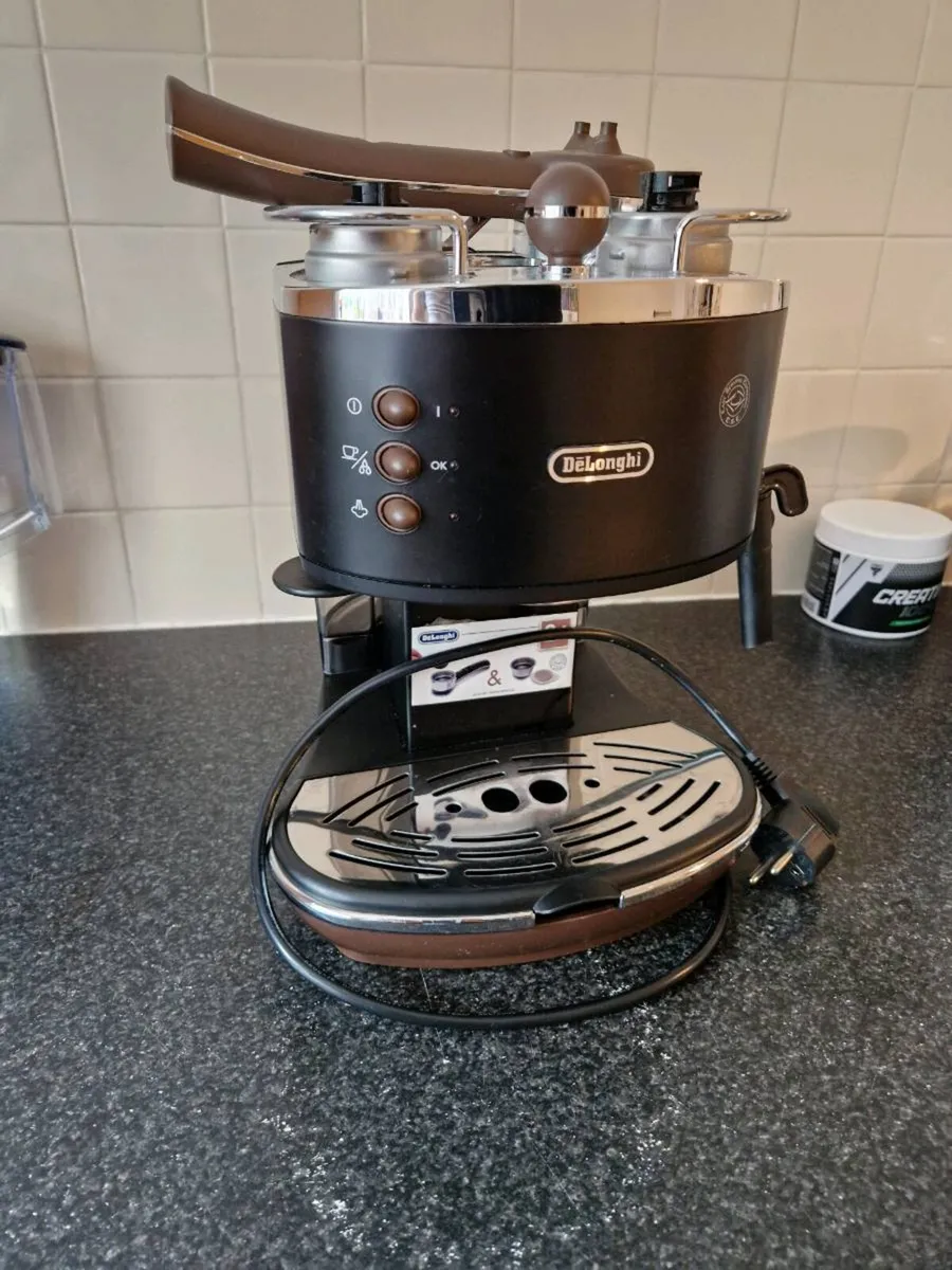 Delonghi ECOV.310 BK Coffee Machine - Image 2