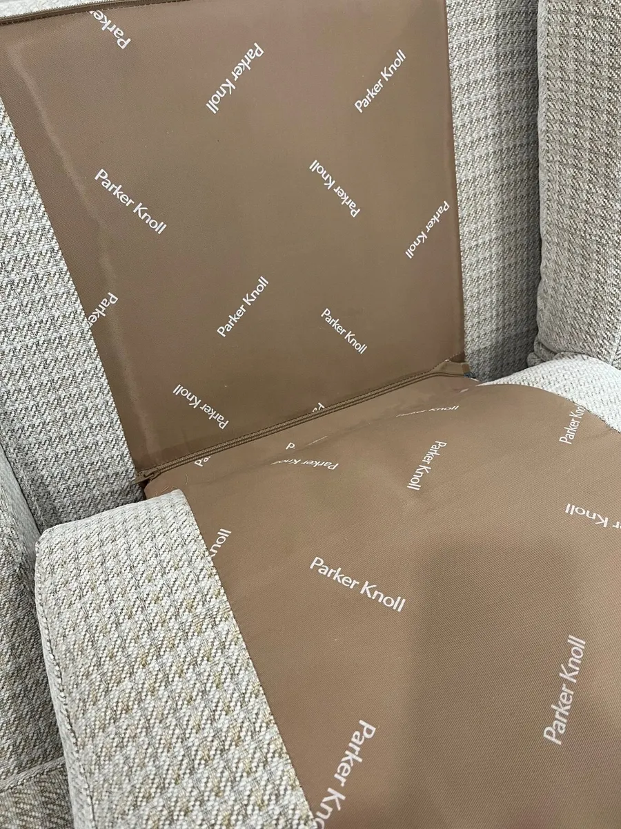 Parker knoll 3 Seater Sofa - Image 3