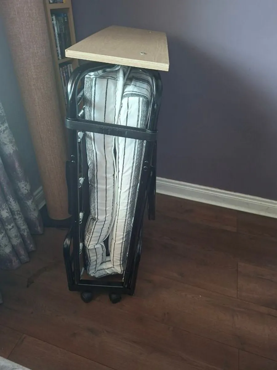 Fold up bed - Image 2