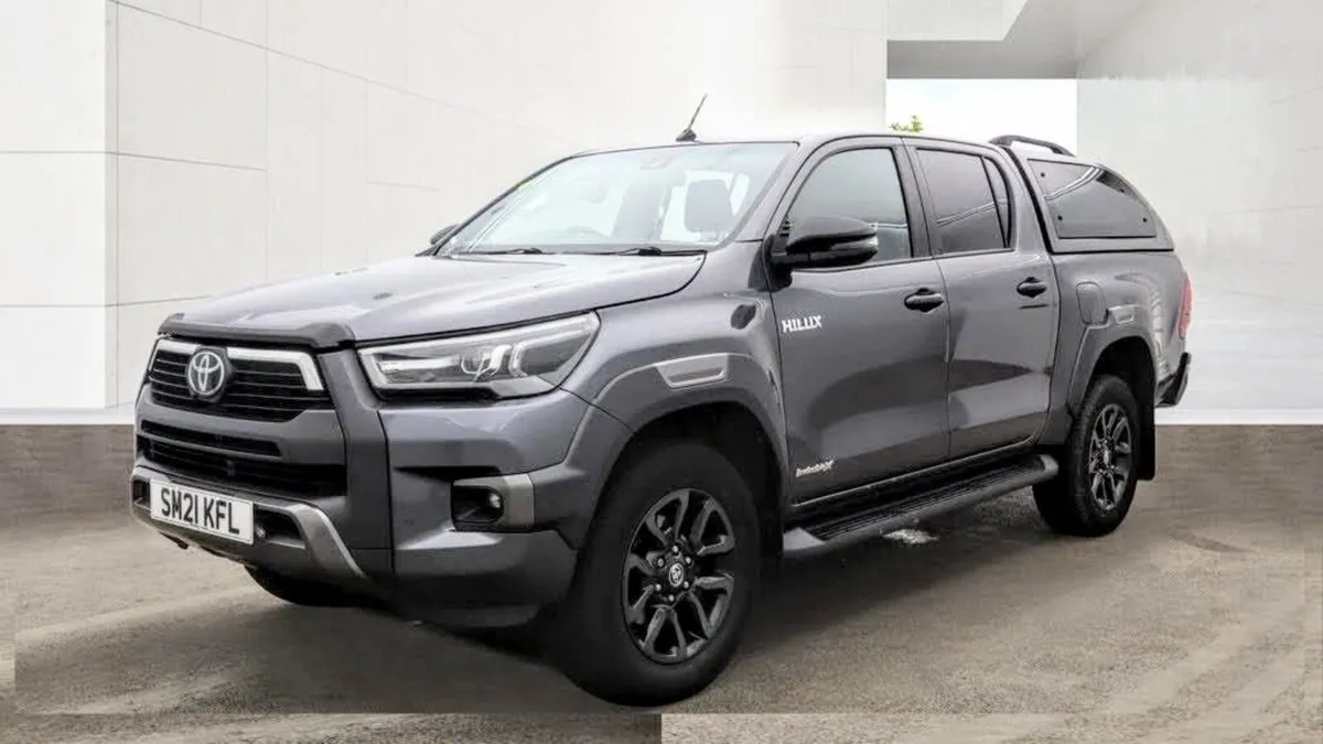 2021 Toyota Hilux 2.8 Invincible X - Image 2