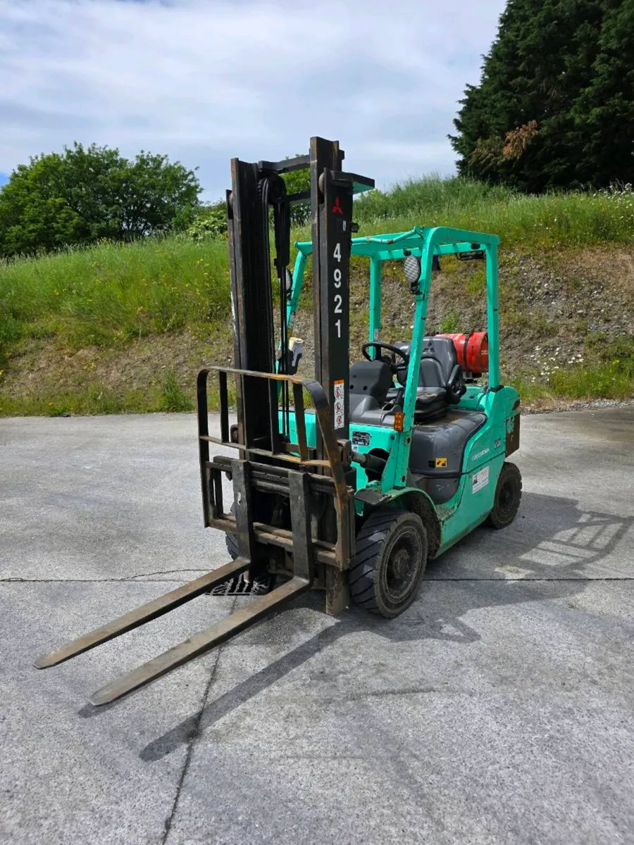 Forklifts 2 - 3 ton - Image 2