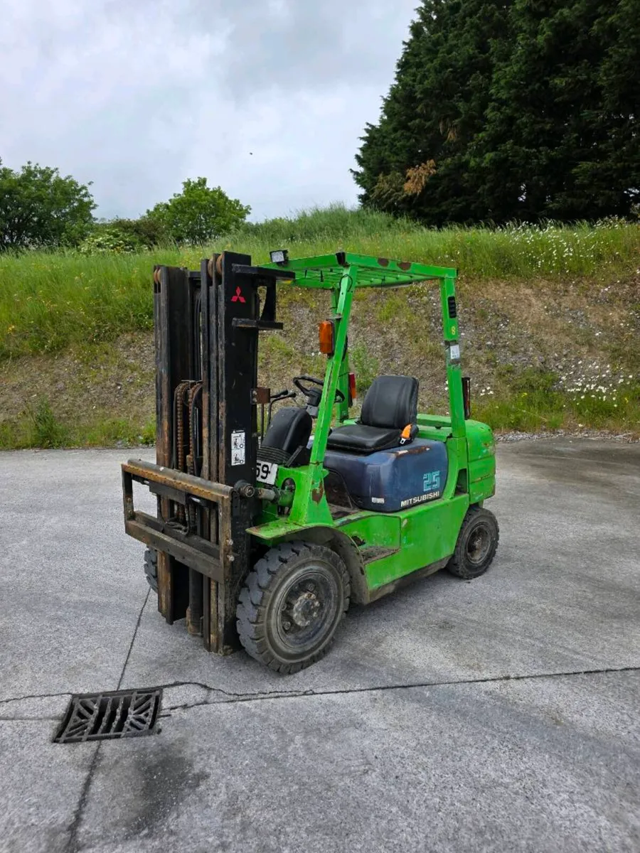 Forklifts 2 - 3 ton - Image 3