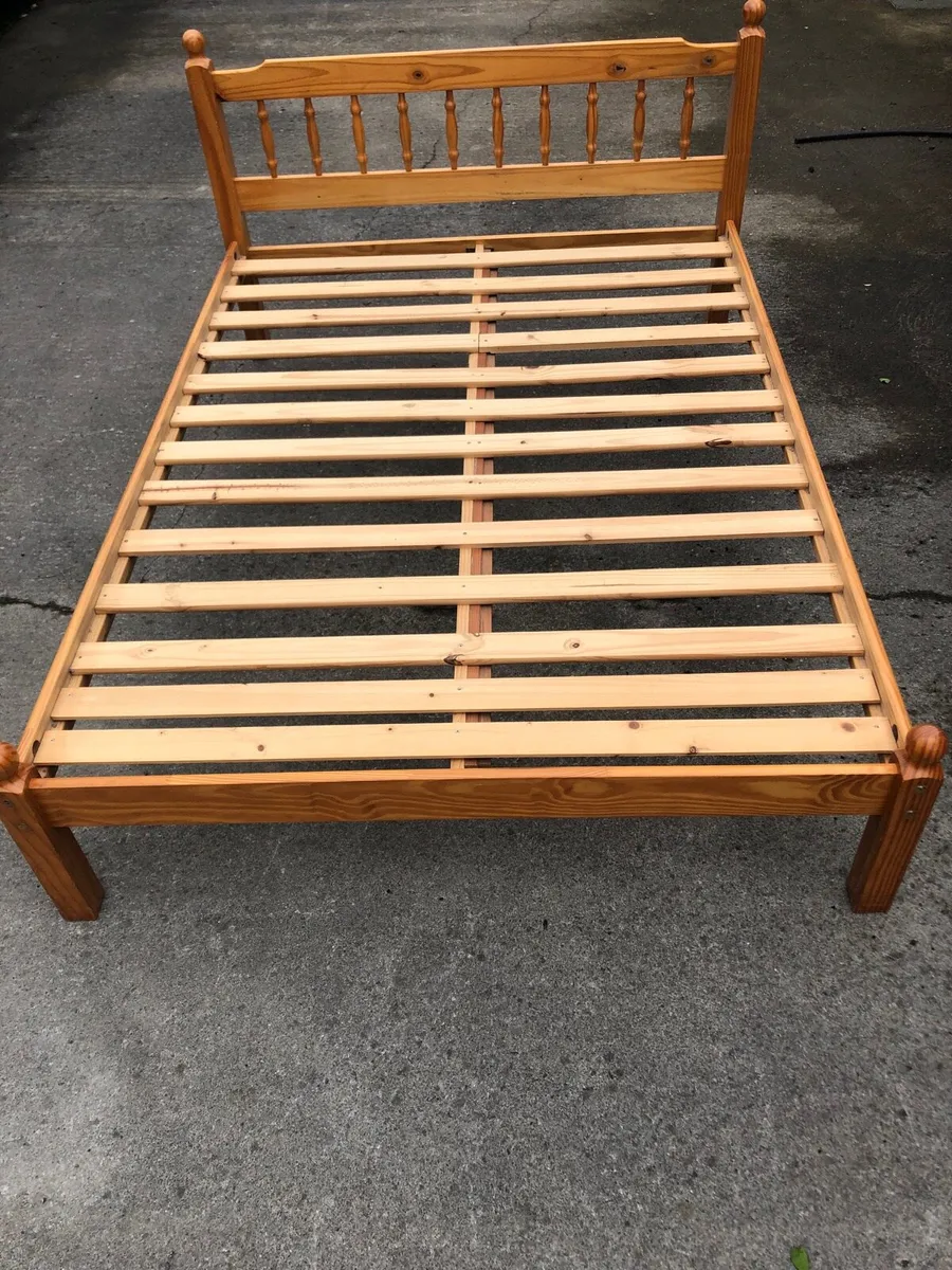 Double bed frame
