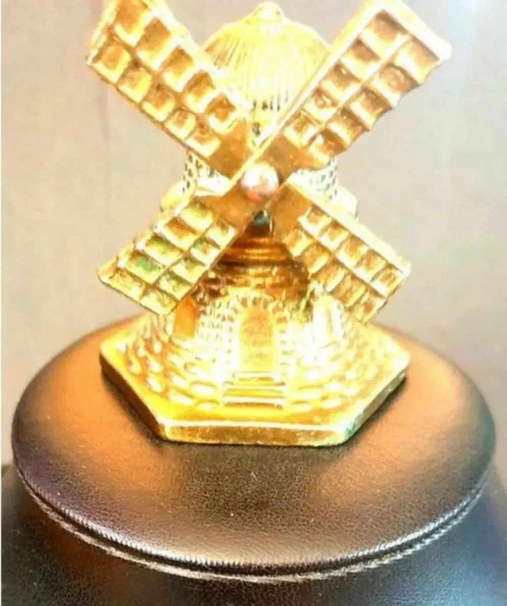 Vintage Brass Windmill In great Vintage Condition - Image 4