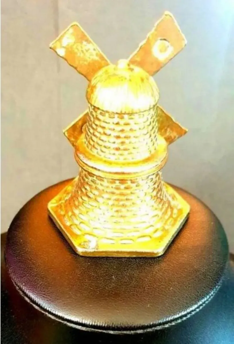 Vintage Brass Windmill In great Vintage Condition - Image 1