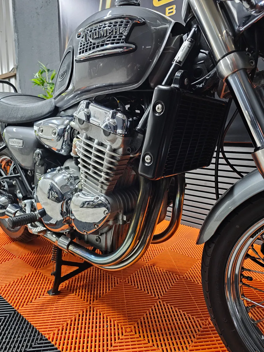 Triumph Thunderbird 900 - Image 4