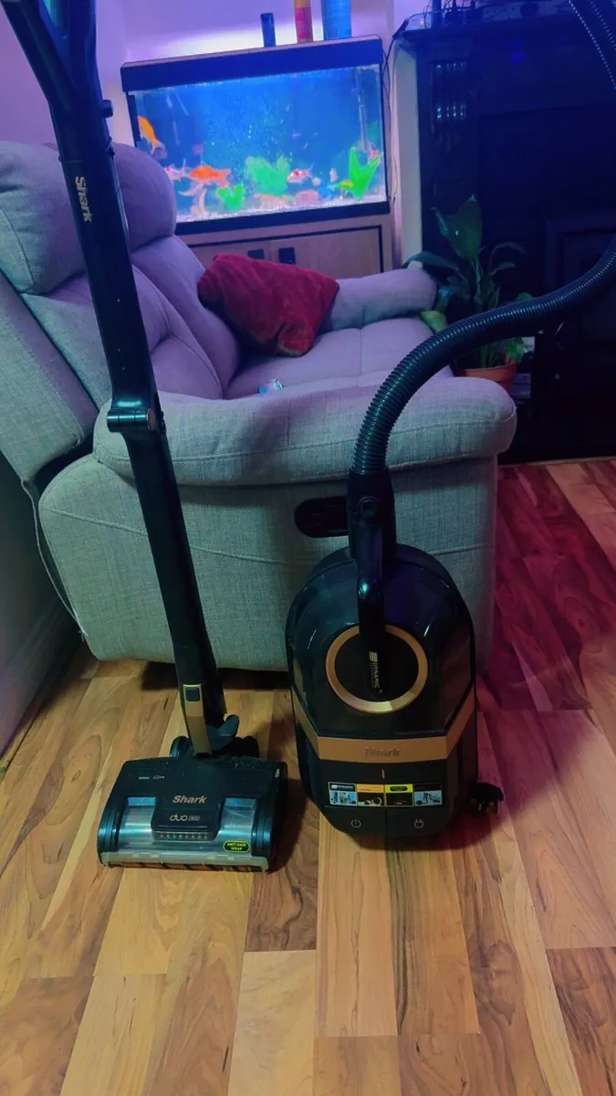 Vacuum cleaner - Image 1