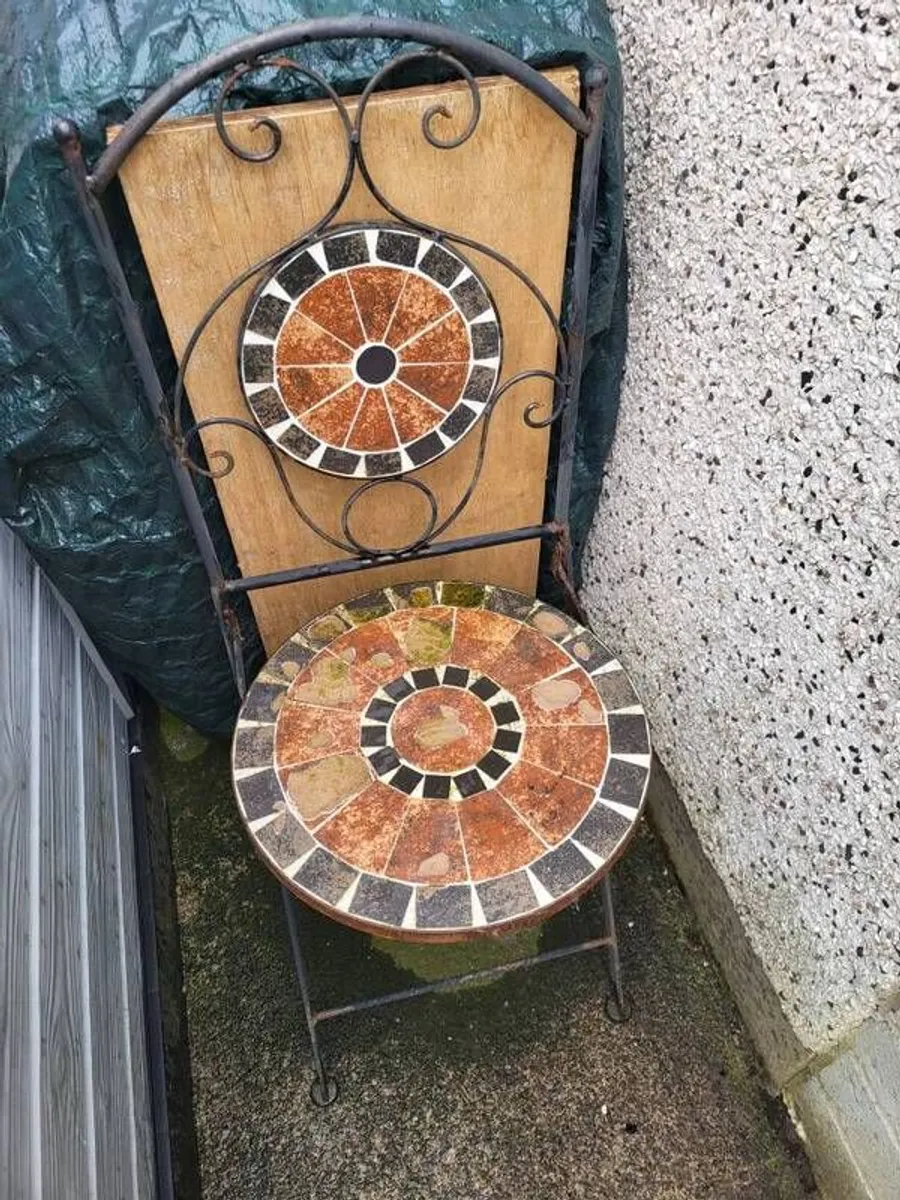 Mosaic table and 4 chairs - Image 3