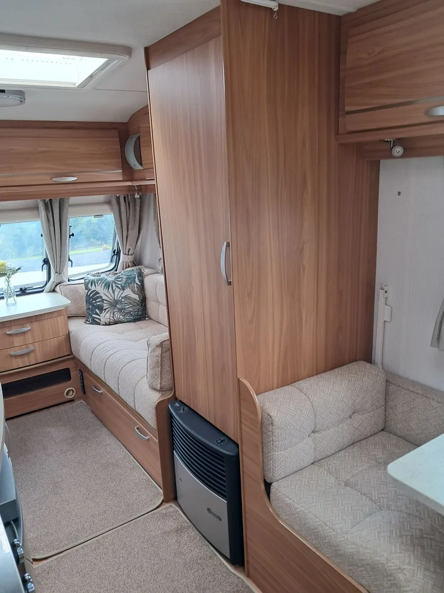 Caravan - Image 2