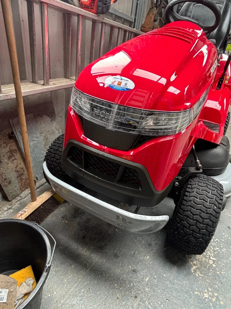 Honda ride  on mower - Image 2