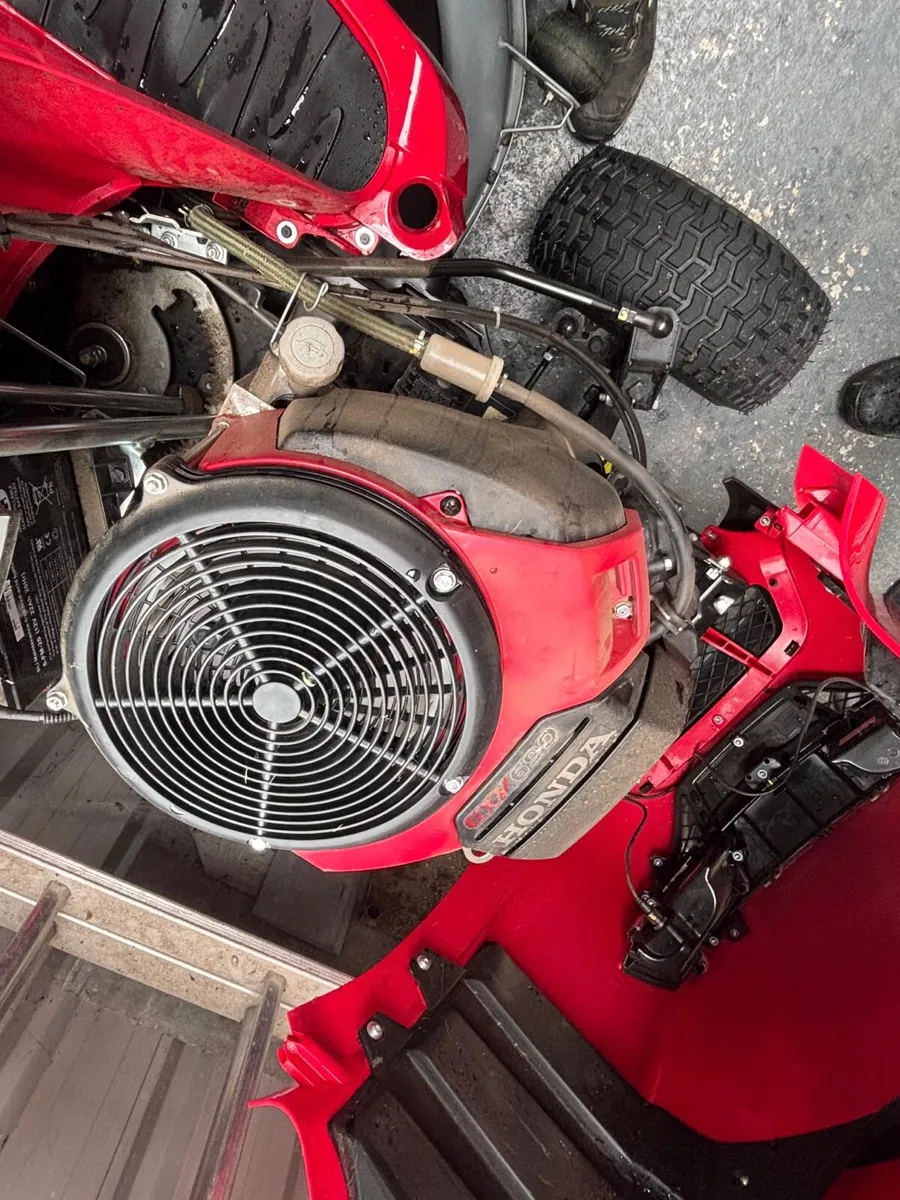 Honda ride  on mower - Image 4