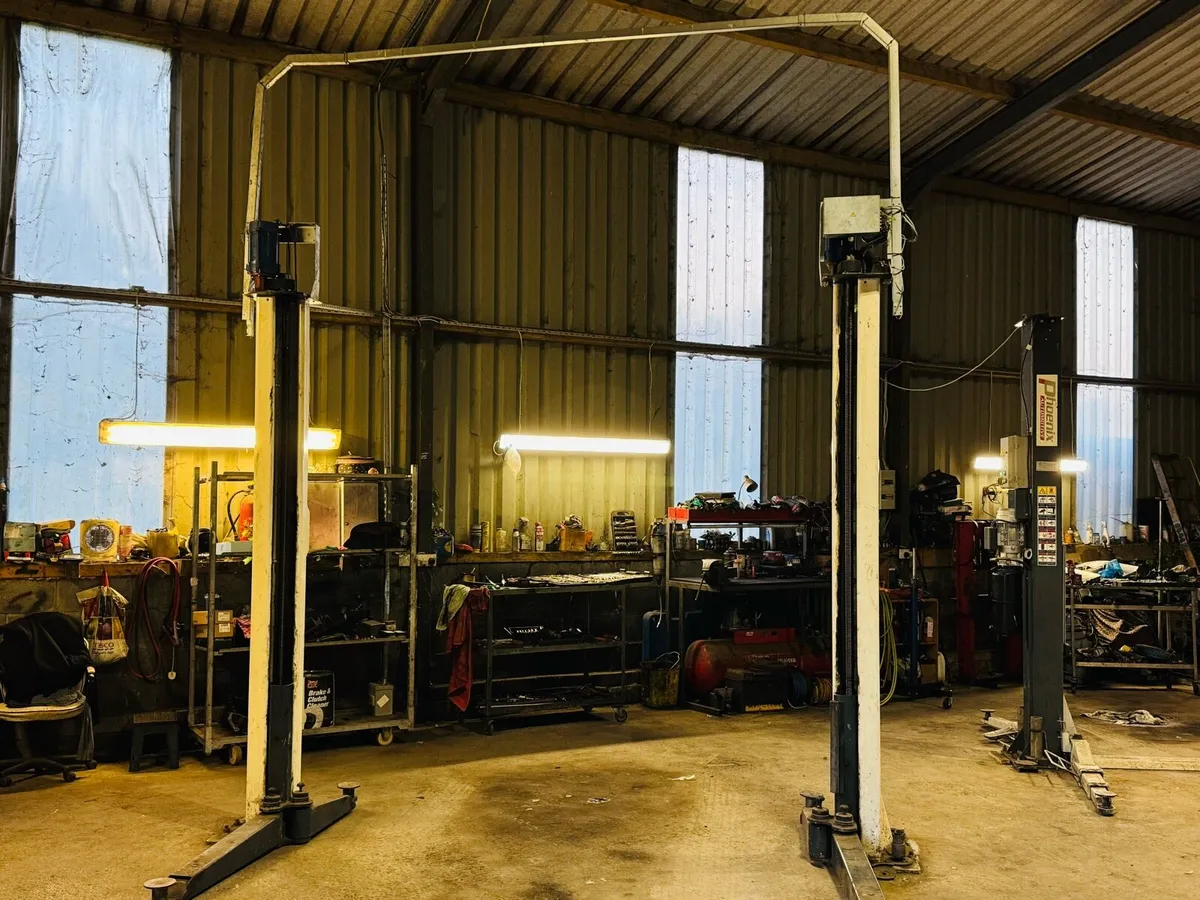 Post car lift - Image 3