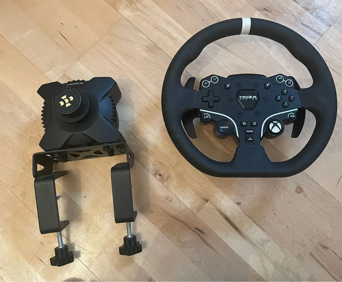 Moza r3 Xbox/pc bundle - Image 1