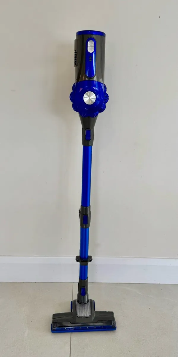 Vacuum Cleaner - Image 2