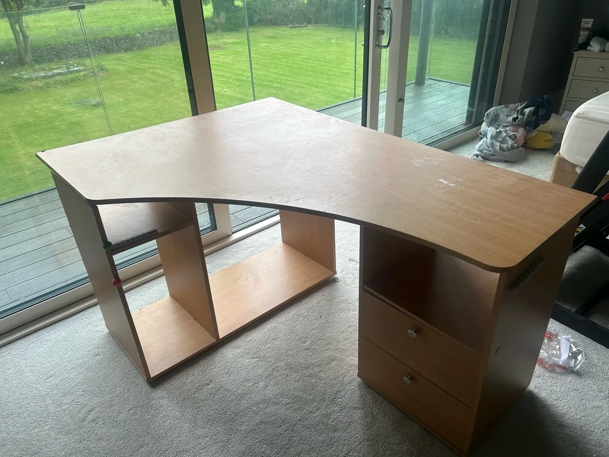 Office desk - Image 3