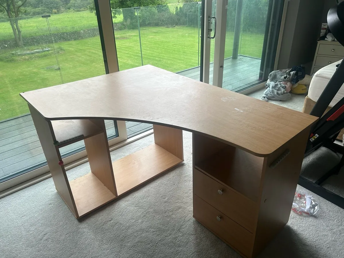 Office desk - Image 4