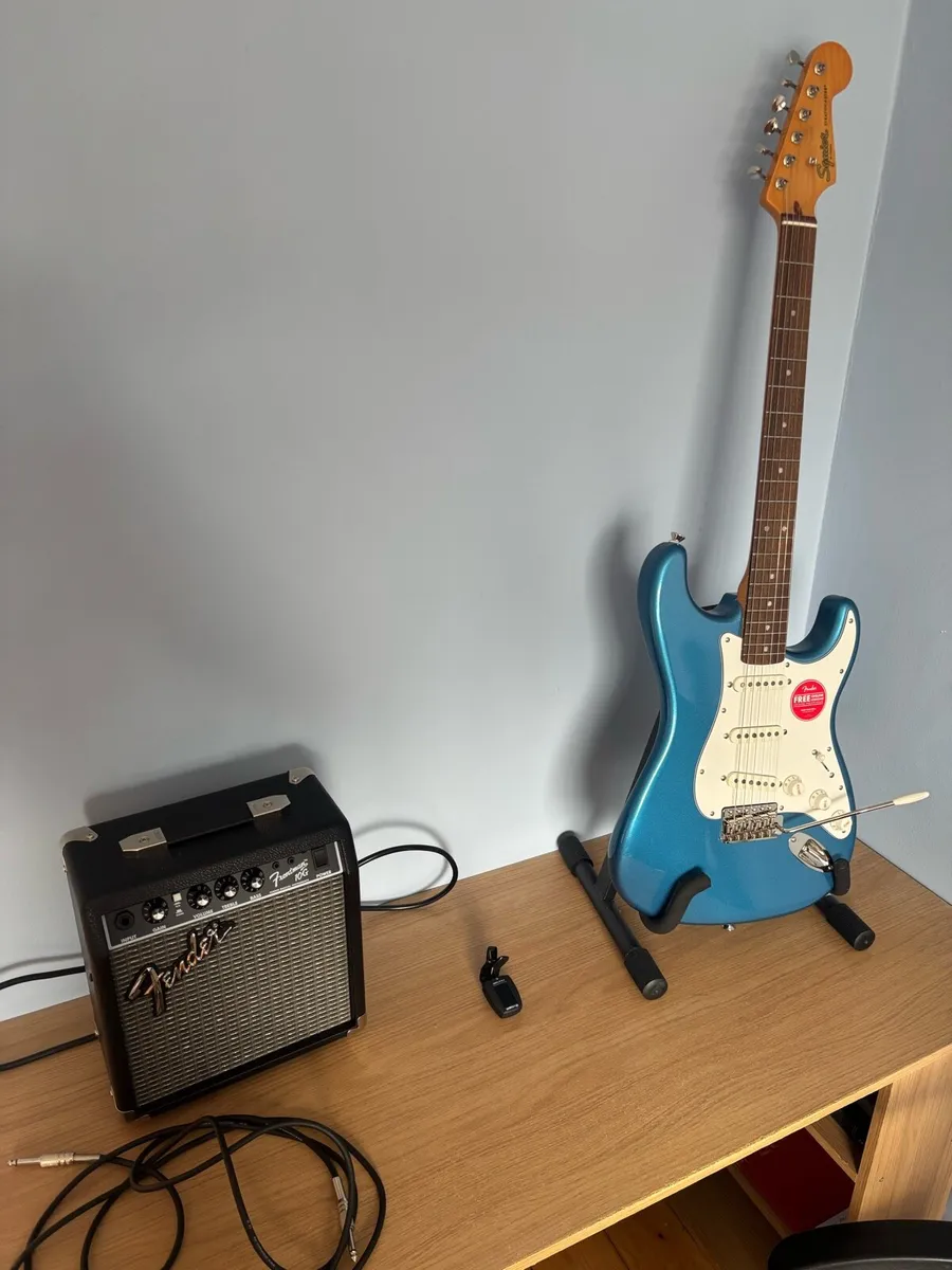 Squier CV 60s Strat LPB - Image 1