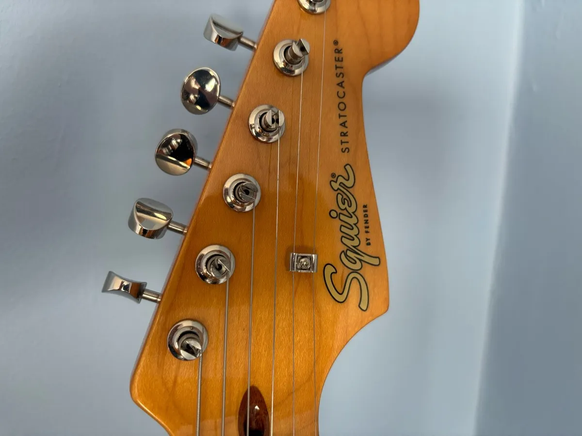 Squier CV 60s Strat LPB - Image 2