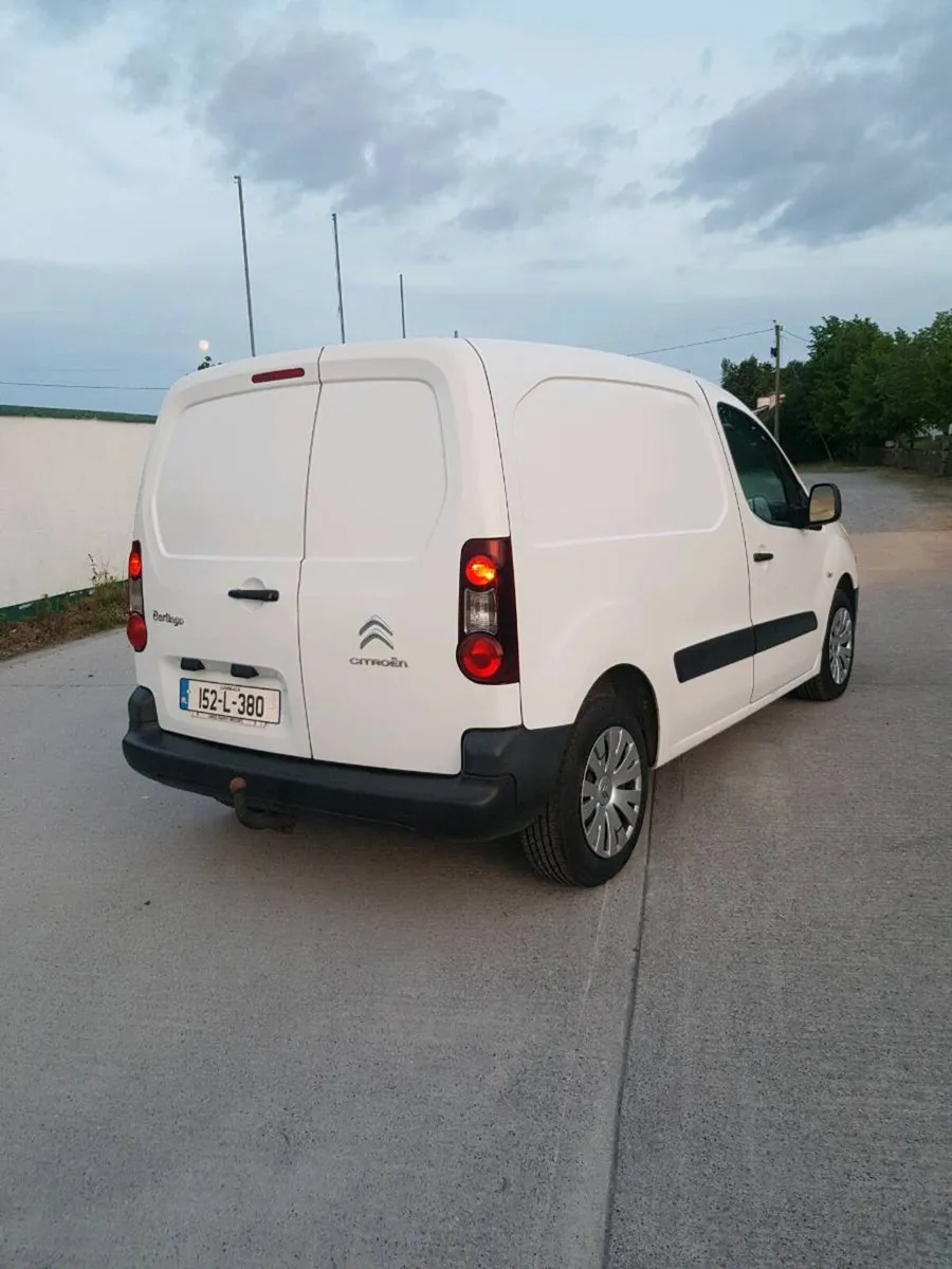 152 Citroen Berlingo 1.6, 3 seater - Image 3