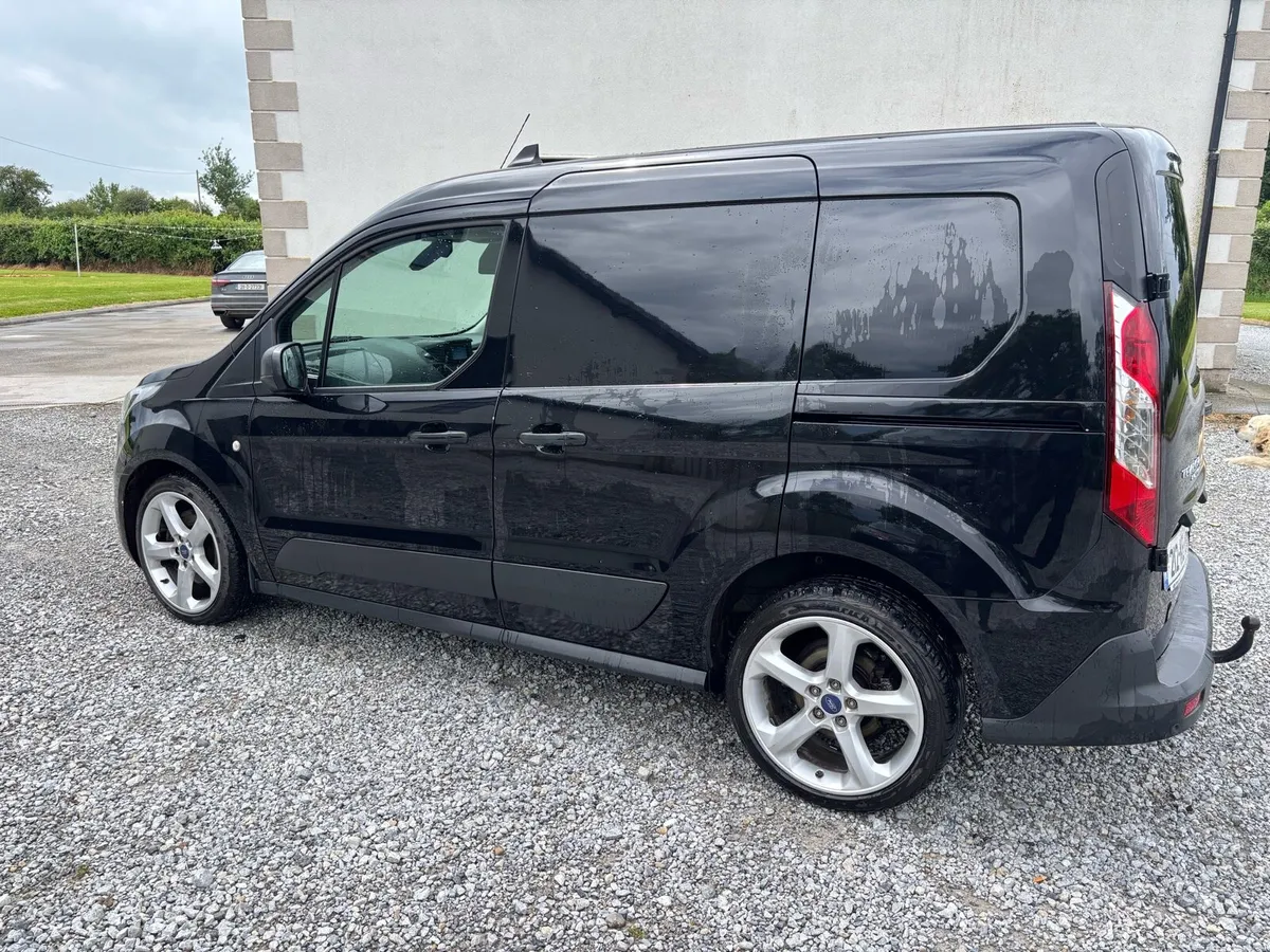 Ford Transit Connect - Image 4