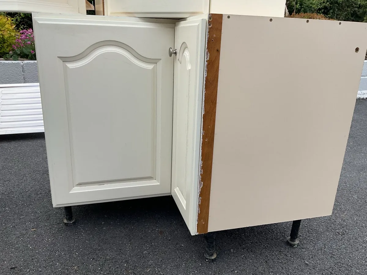 Kitchen units - Image 3