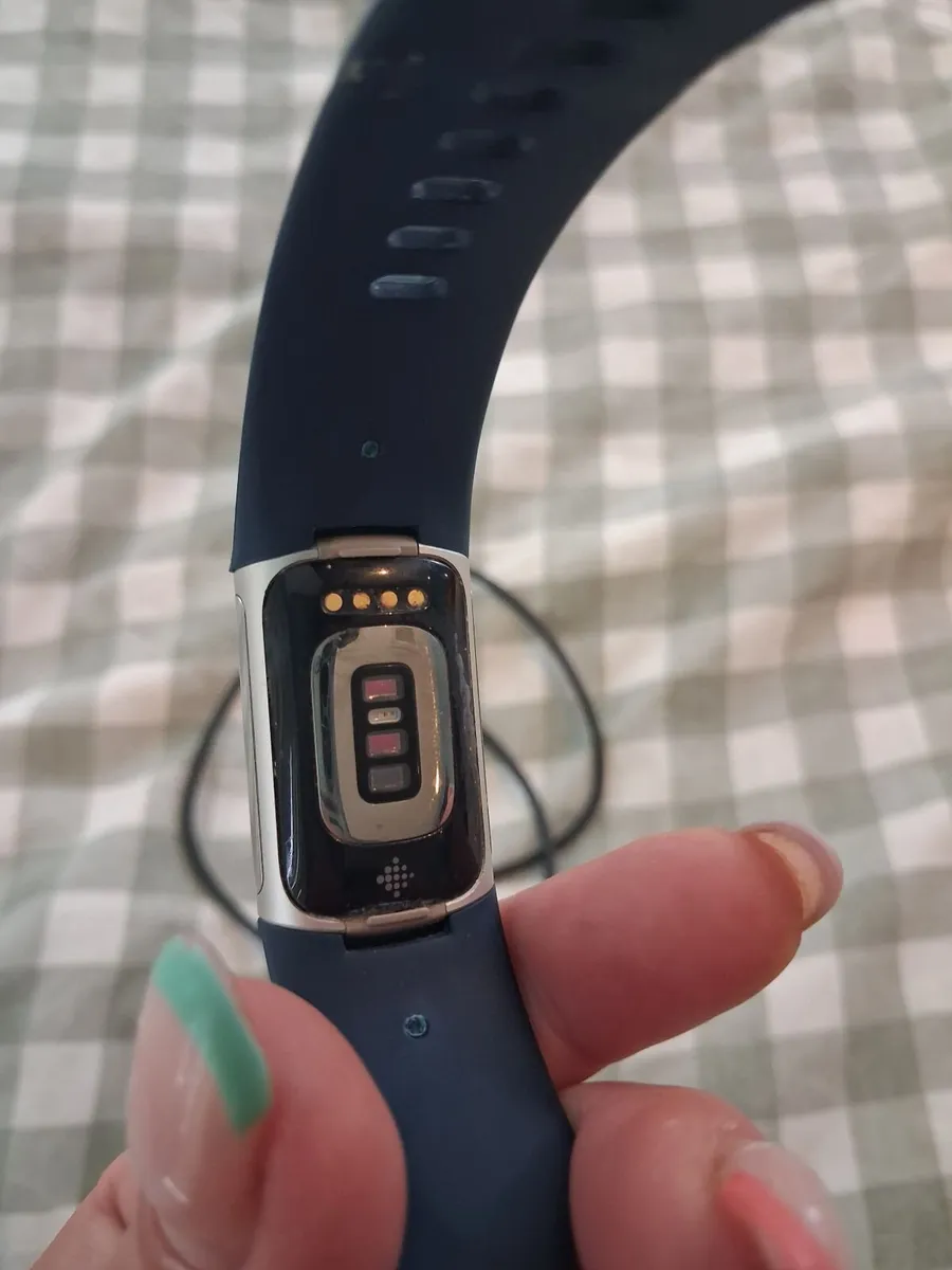 Fitbit charge 5 - Image 3