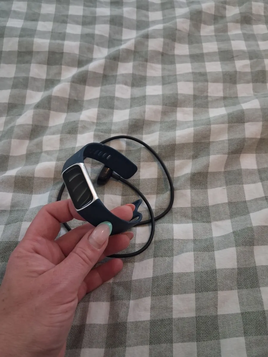 Fitbit charge 5 - Image 4