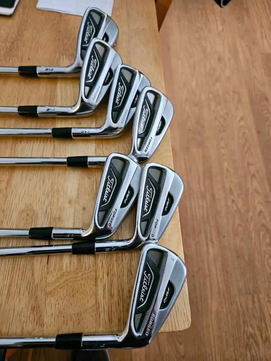 Titleist AP2 golf irons (712) - Image 3