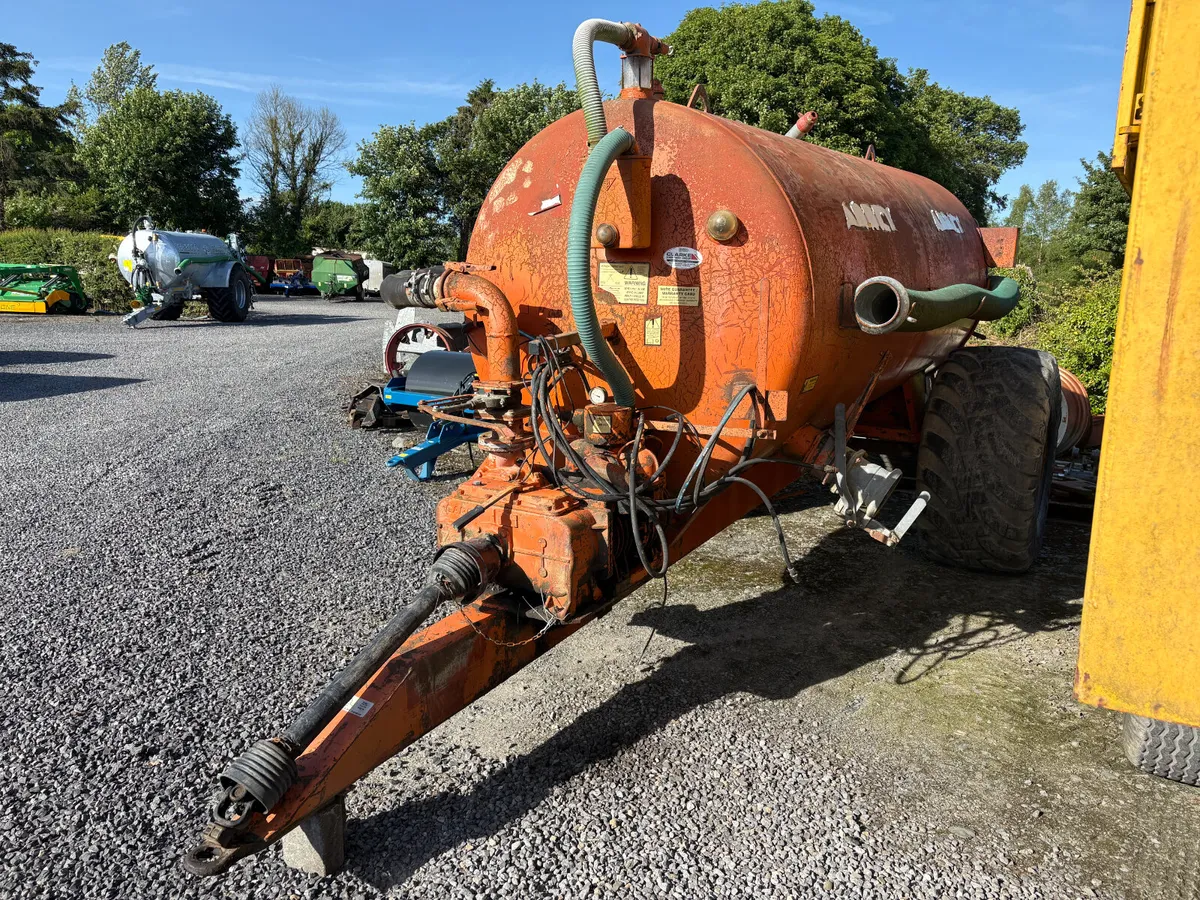 Abbey 1600g Slurry Tank with Raingun - Image 2