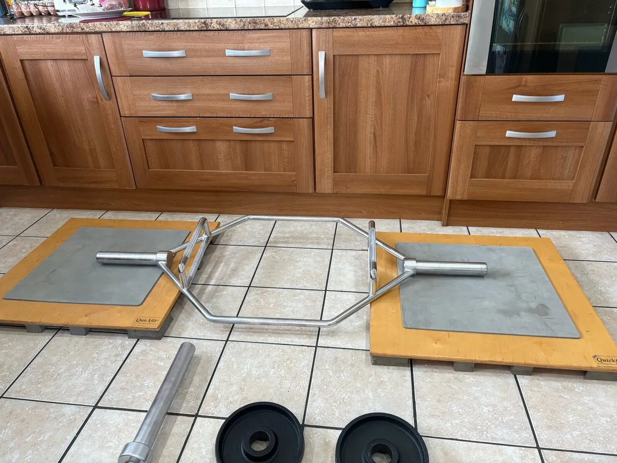 OLYMPIC HEX SHUG, 7 FOOT BAR, DEADLIFT AND WEIGHTS - Image 4