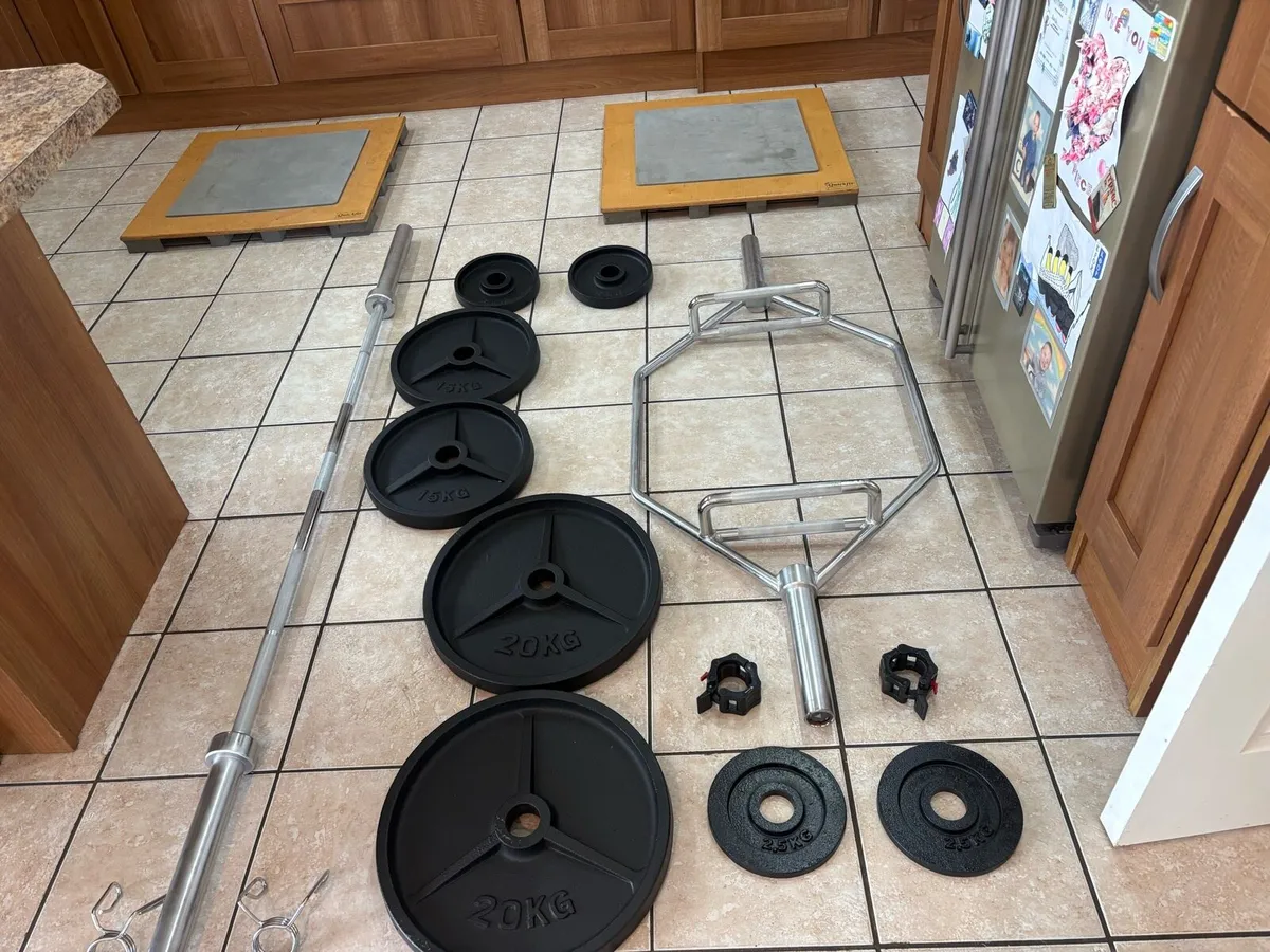 OLYMPIC HEX SHUG, 7 FOOT BAR, DEADLIFT AND WEIGHTS - Image 1