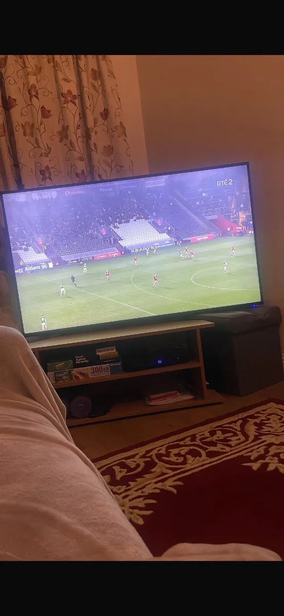 Television (60 Inch) - Image 4
