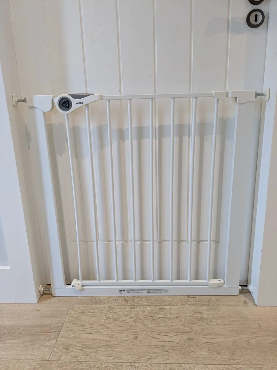 Noma pressure fit safety gate - Image 1