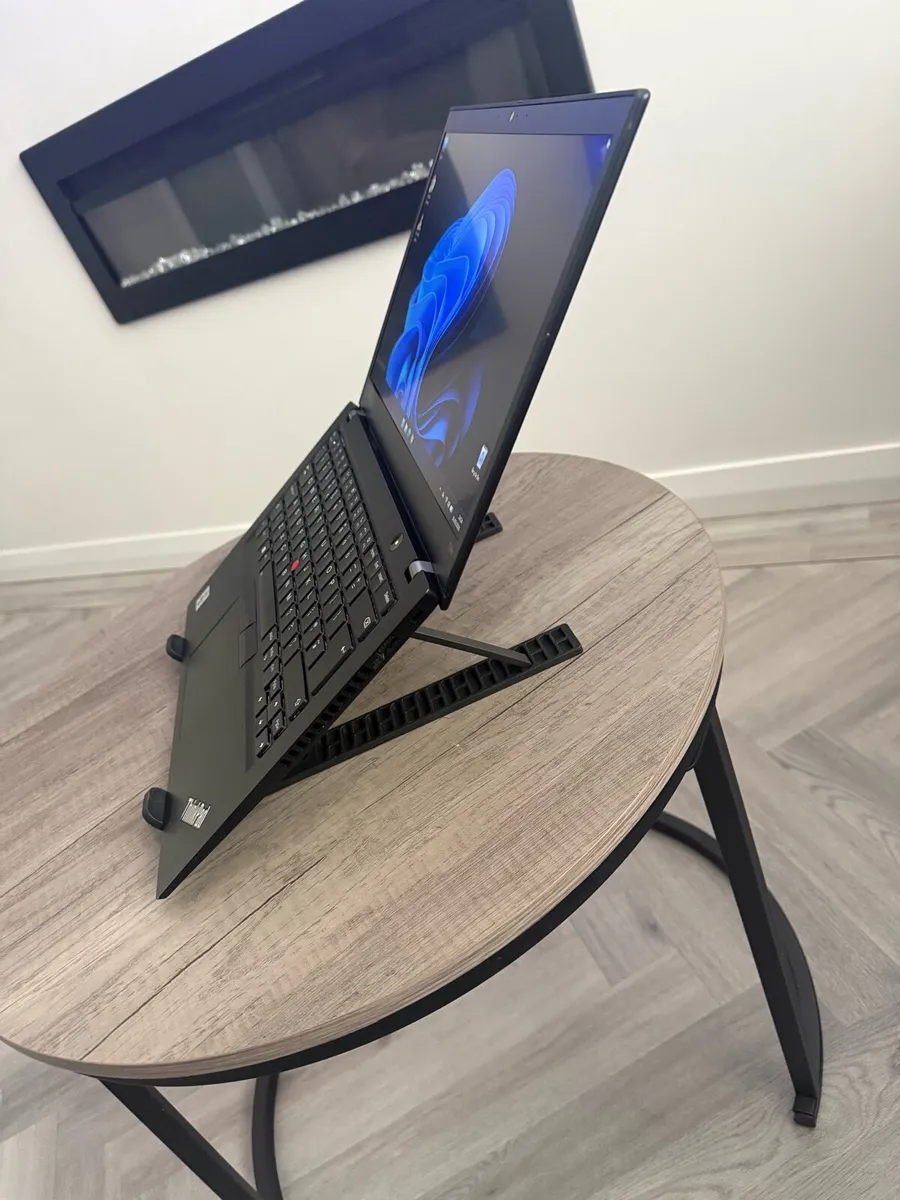 Laptop - Image 2