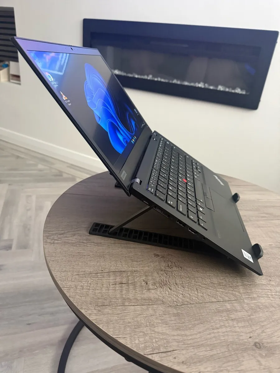 Laptop - Image 3