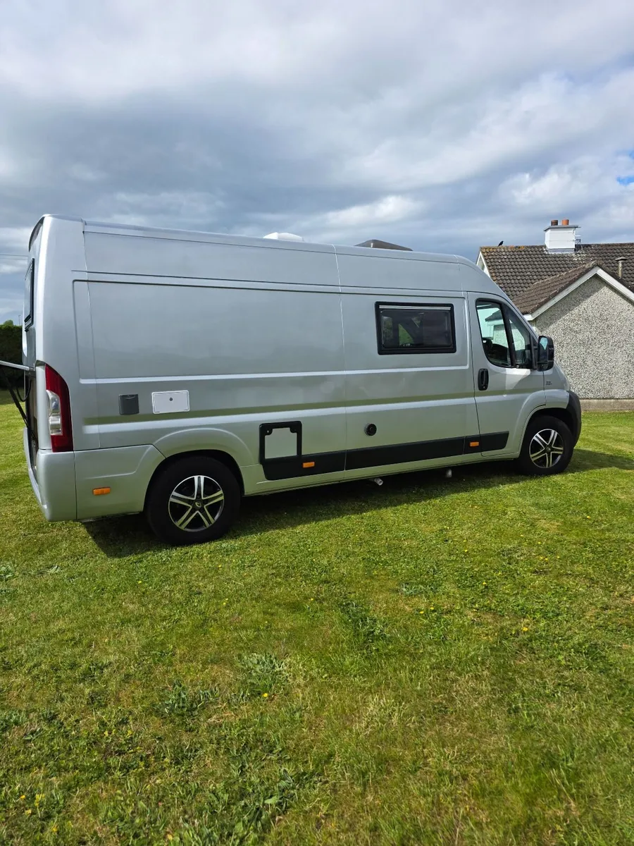 Camper van - Image 4