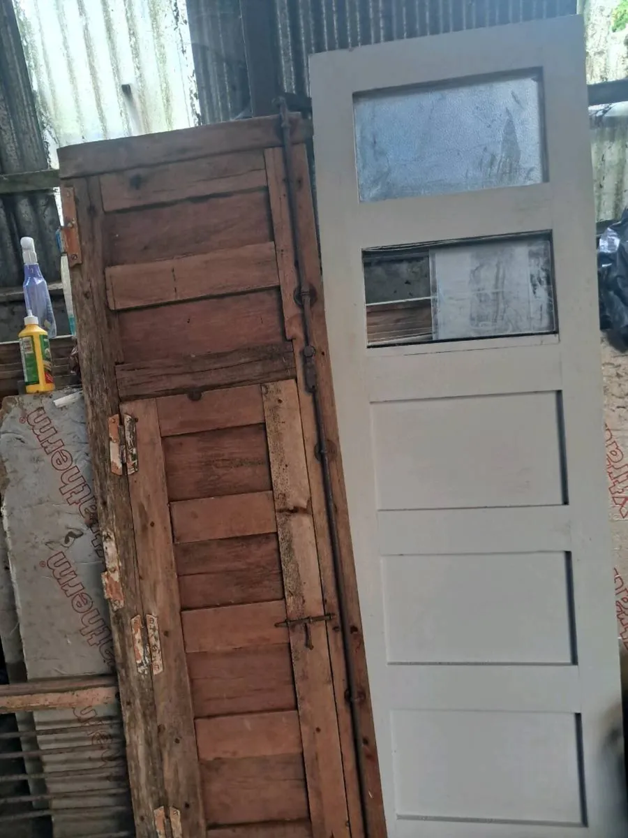 3 old doors - Image 1