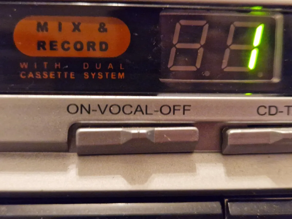Goodmans XB-20CDG Karaoke Machine, CD, 2 tape deck - Image 4