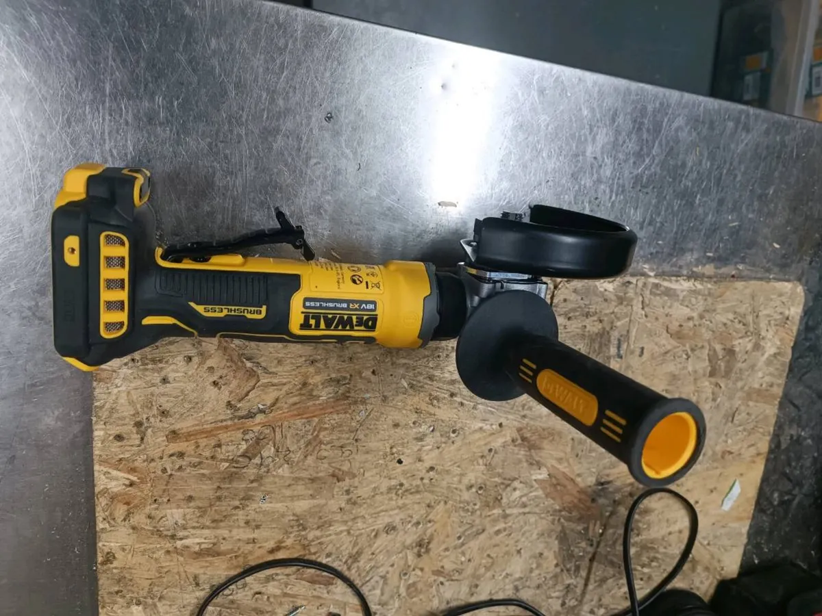 DeWalt dcg404 angle grinder. Brand new
