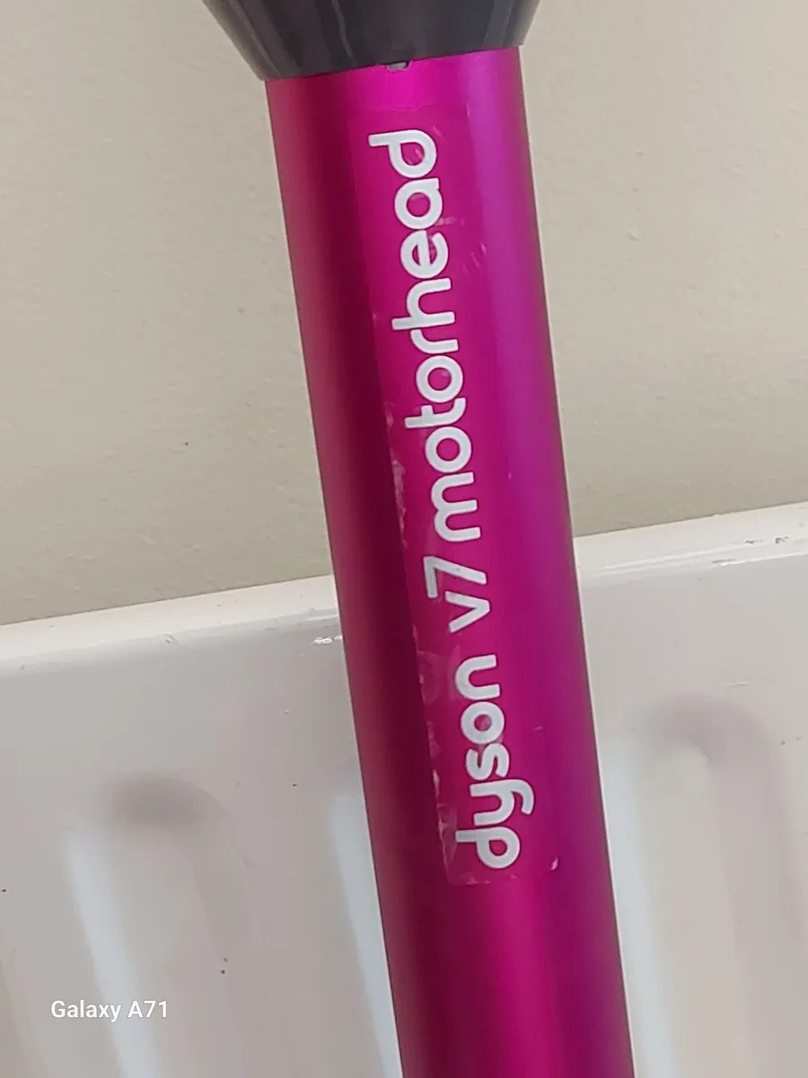 Dyson V7 Motorhead in excellent condition - Image 3