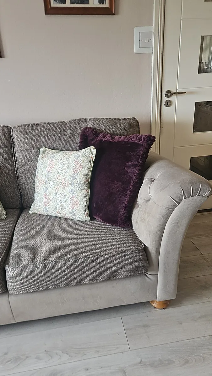 Sofa - Image 4