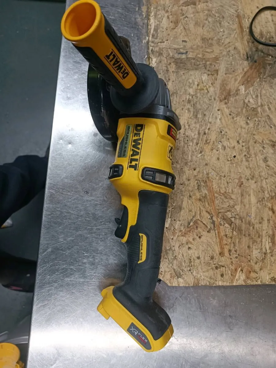 DeWalt dcg418 54v angle grinder. Body only