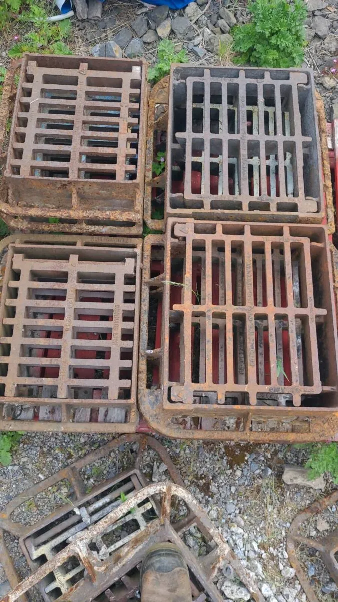 Frame and cover/ Gully grates - Image 2