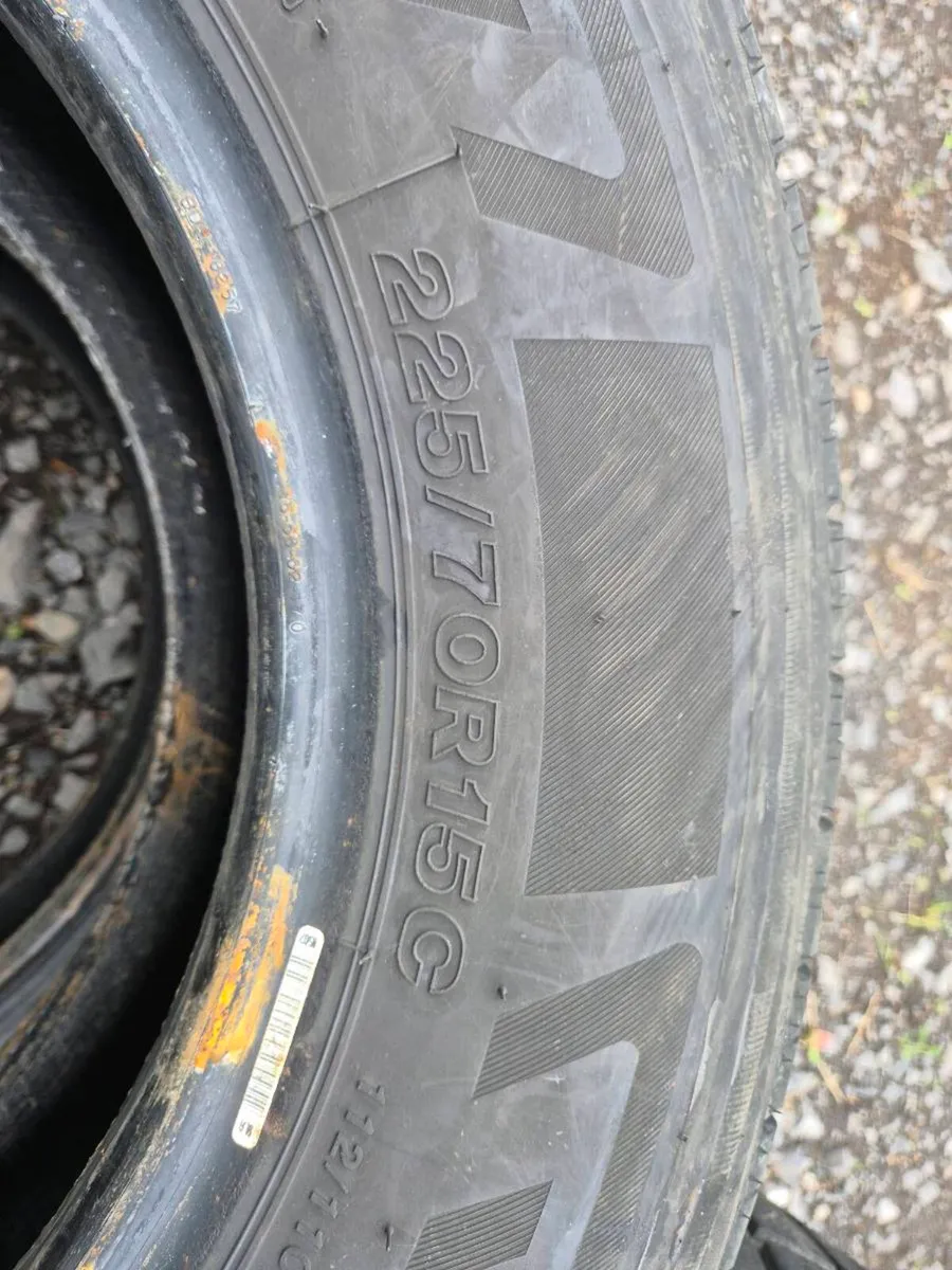 Tyres 225 70 15 pajero mk1 - Image 3