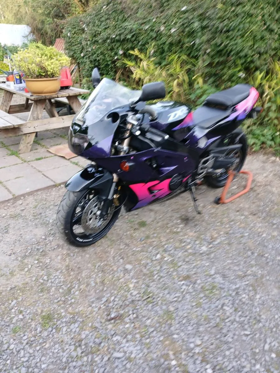 Kawasaki ZXR 400 L  Rare Bike 1993 - Image 1