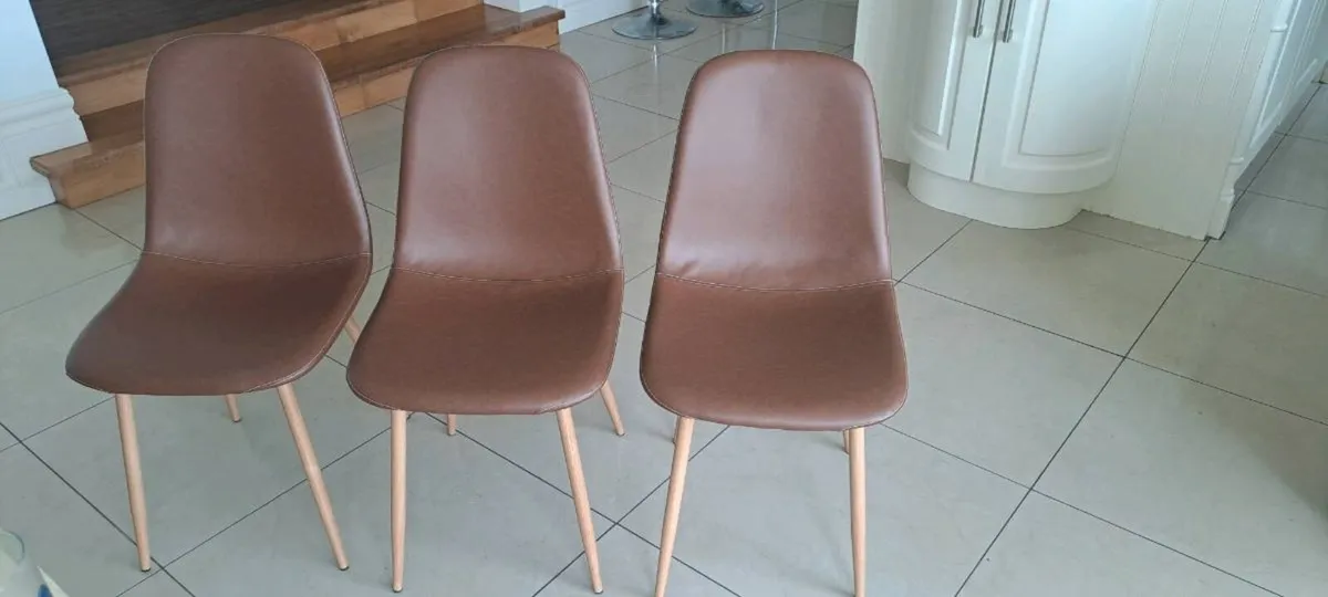 8 Dining chairs unused - Image 1