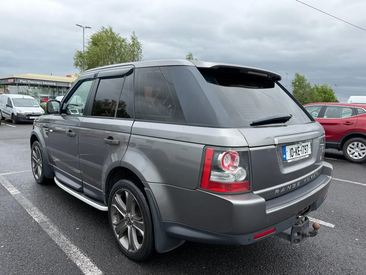 Range Rover Sport Commercial 5 Seats - Image 4
