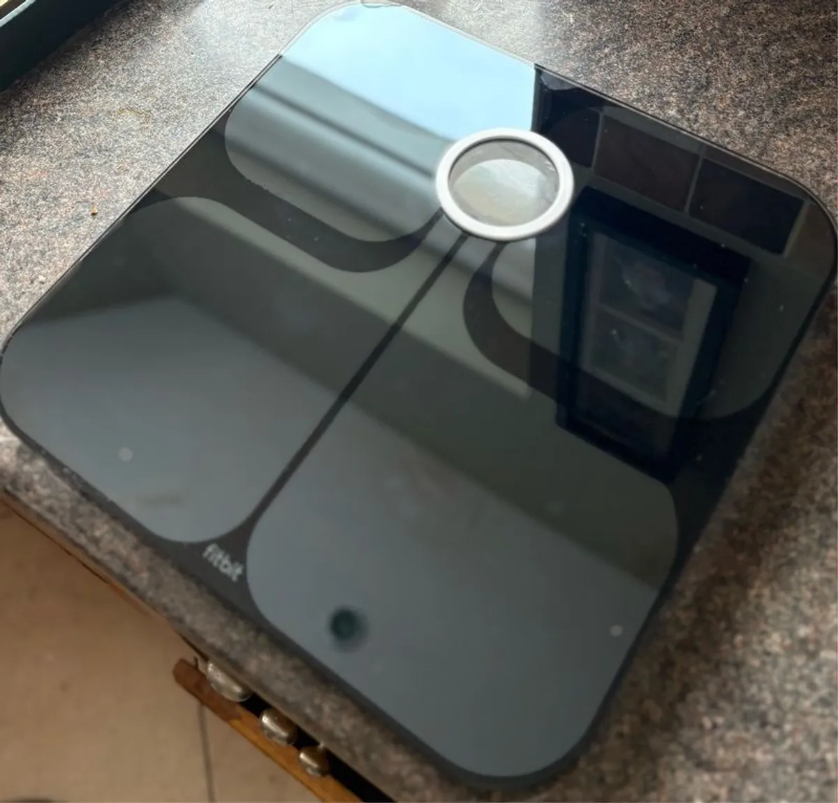 Fitbit Aria Wi-Fi Smart Scale - Image 4