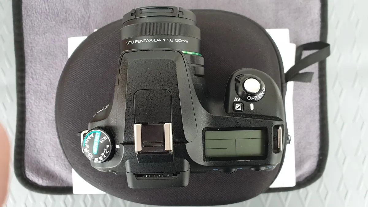 Pentax K100D Digital SLR camera - Image 4