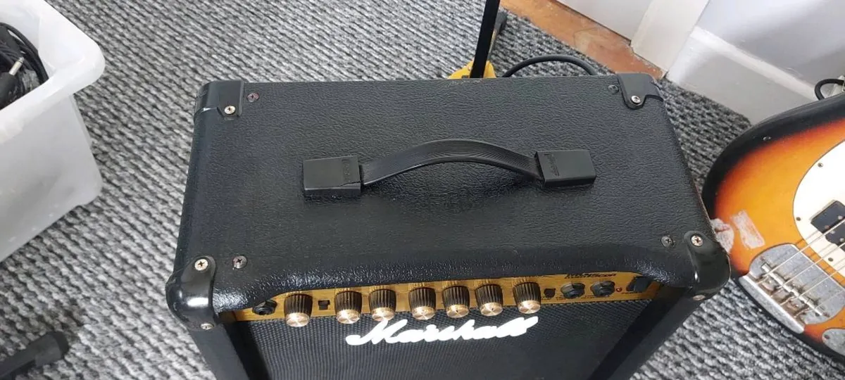 Marshall amplifier - Image 3